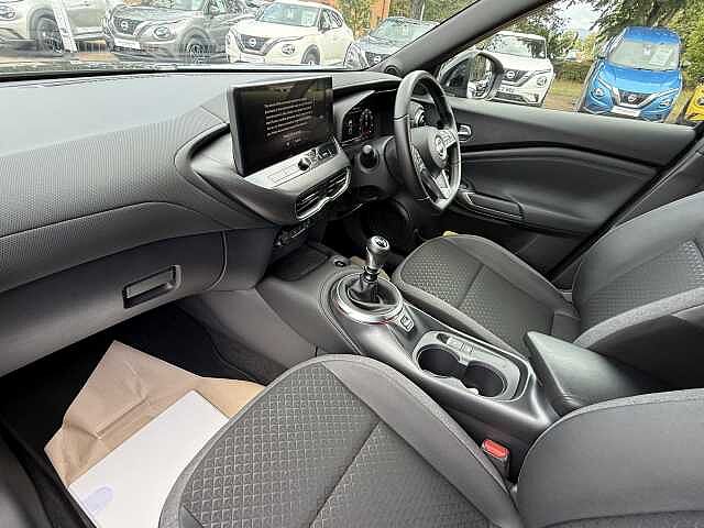 Nissan Juke 1.0 DiG-T N-Connecta 5dr