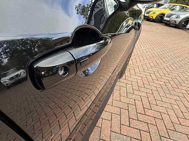 Nissan Juke 1.0 DiG-T N-Connecta 5dr