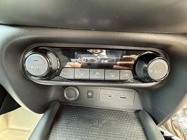 Nissan Juke 1.0 DiG-T N-Connecta 5dr