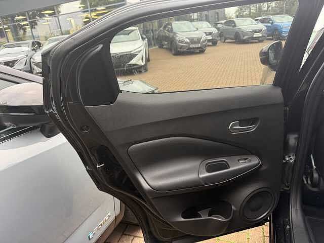 Nissan Juke 1.0 DiG-T N-Connecta 5dr