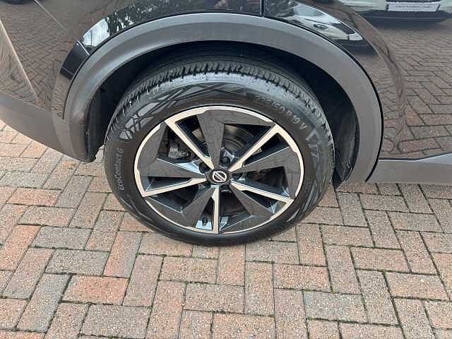 Nissan Qashqai 1.3 DiG-T MH Tekna 5dr
