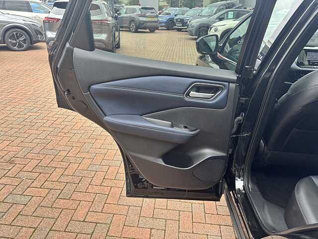 Nissan Qashqai 1.3 DiG-T MH Tekna 5dr