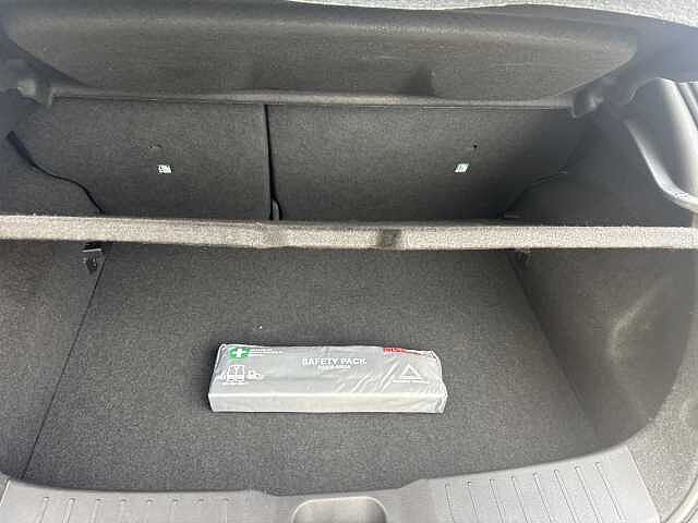 Nissan Juke 1.6 Hybrid N-Connecta 5dr Auto