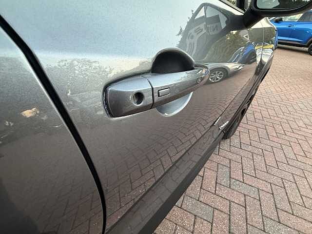 Nissan Juke 1.6 Hybrid N-Connecta 5dr Auto