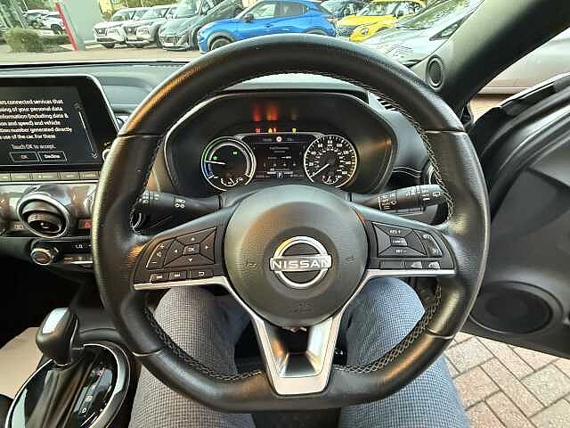 Nissan Juke 1.6 Hybrid N-Connecta 5dr Auto
