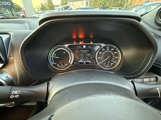 Nissan Juke 1.6 Hybrid N-Connecta 5dr Auto