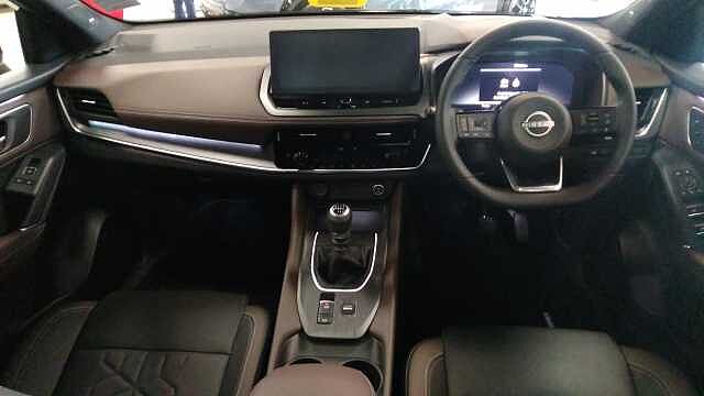 Nissan Qashqai 1.3 DiG-T MH Tekna 5dr