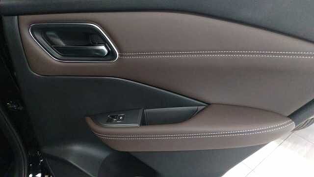 Nissan Qashqai 1.3 DiG-T MH Tekna 5dr