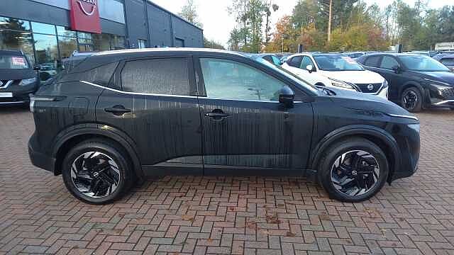 Nissan Qashqai 1.3 DiG-T MH N-Connecta 5dr