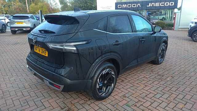 Nissan Qashqai 1.3 DiG-T MH N-Connecta 5dr