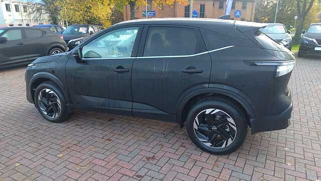 Nissan Qashqai 1.3 DiG-T MH N-Connecta 5dr