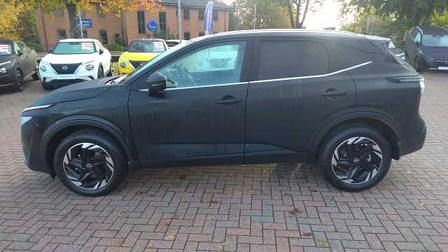 Nissan Qashqai 1.3 DiG-T MH N-Connecta 5dr