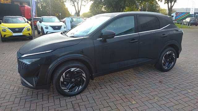 Nissan Qashqai 1.3 DiG-T MH N-Connecta 5dr