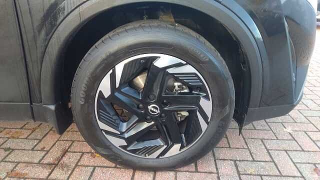 Nissan Qashqai 1.3 DiG-T MH N-Connecta 5dr