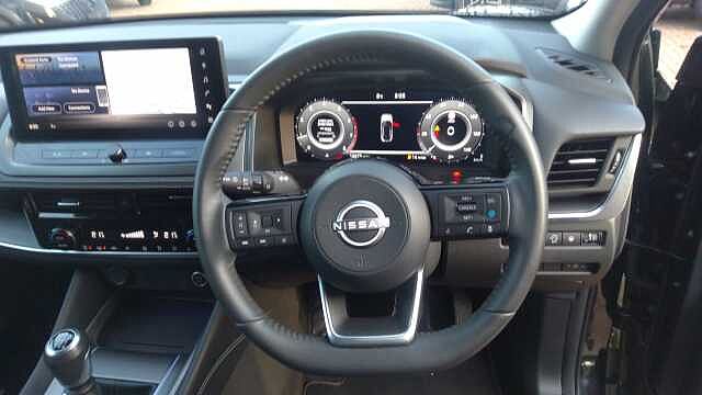 Nissan Qashqai 1.3 DiG-T MH N-Connecta 5dr