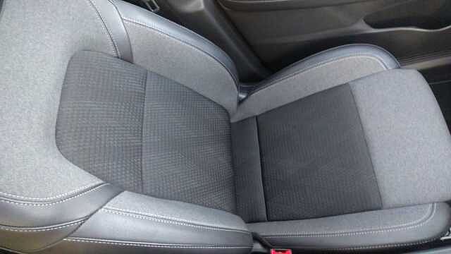 Nissan Qashqai 1.3 DiG-T MH N-Connecta 5dr