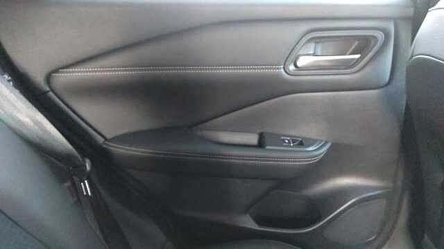 Nissan Qashqai 1.3 DiG-T MH N-Connecta 5dr