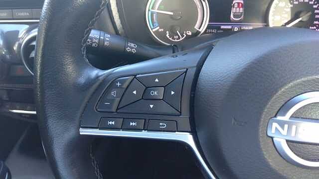 Nissan Juke 1.6 Hybrid Tekna 5dr Auto