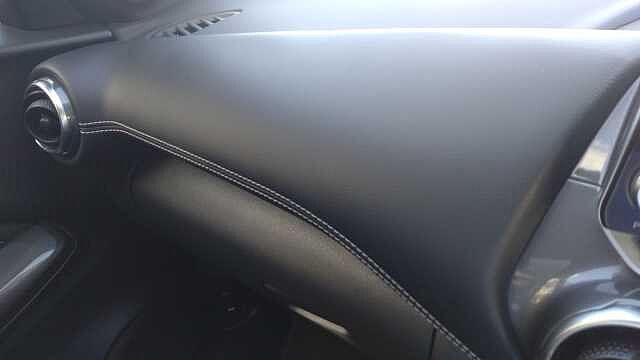 Nissan Juke 1.6 Hybrid Tekna 5dr Auto