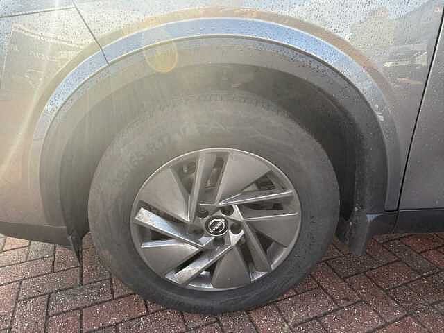 Nissan Qashqai 1.3 DiG-T MH Acenta Premium 5dr