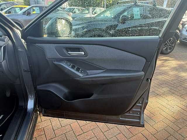 Nissan Qashqai 1.3 DiG-T MH Acenta Premium 5dr