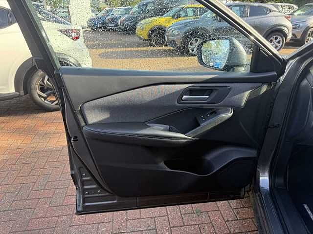 Nissan Qashqai 1.3 DiG-T MH Acenta Premium 5dr