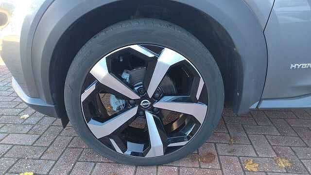 Nissan Juke 1.6 Hybrid Tekna 5dr Auto