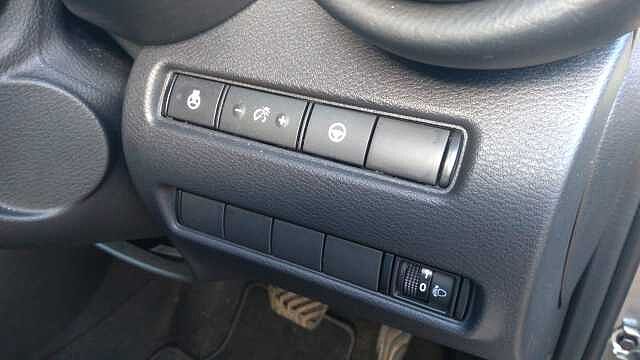 Nissan Juke 1.6 Hybrid Tekna 5dr Auto