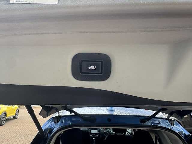 Nissan X-trail Station Wagon 1.3 DiG-T N-Connecta 5dr DCT