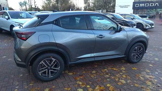 Nissan Juke 1.0 DiG-T N-Connecta 5dr DCT