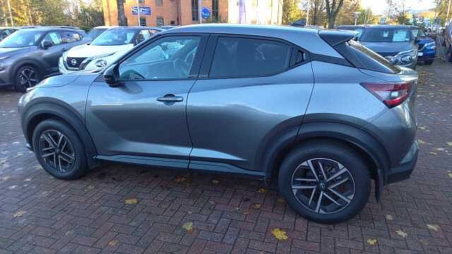Nissan Juke 1.0 DiG-T N-Connecta 5dr DCT