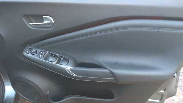 Nissan Juke 1.0 DiG-T N-Connecta 5dr DCT