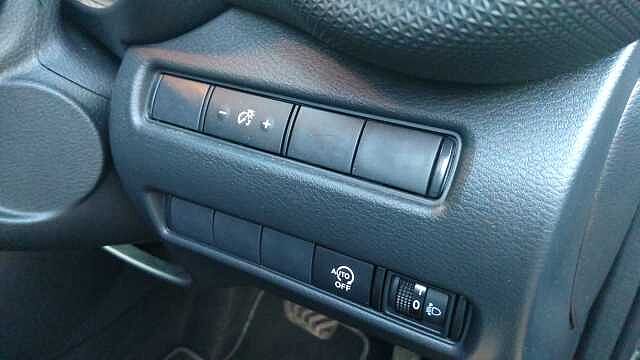 Nissan Juke 1.0 DiG-T N-Connecta 5dr DCT