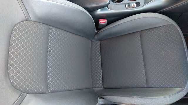 Nissan Juke 1.0 DiG-T N-Connecta 5dr DCT