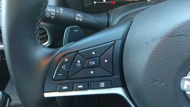 Nissan Juke 1.0 DiG-T N-Connecta 5dr DCT