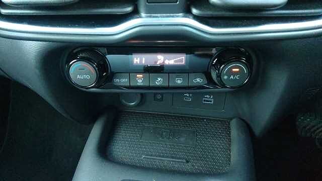 Nissan Juke 1.0 DiG-T N-Connecta 5dr DCT