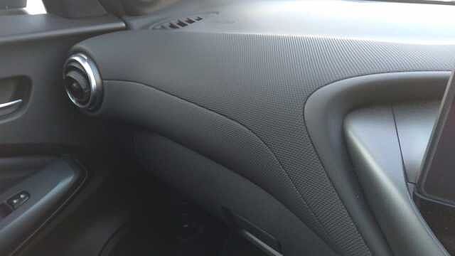 Nissan Juke 1.0 DiG-T N-Connecta 5dr DCT