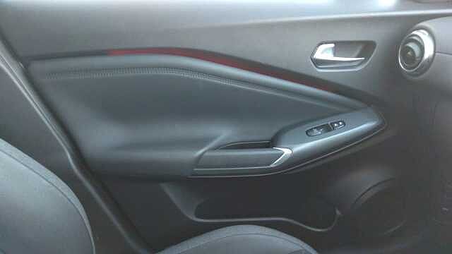 Nissan Juke 1.0 DiG-T N-Connecta 5dr DCT