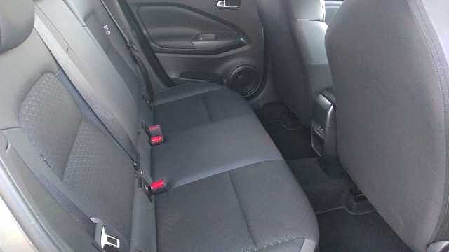 Nissan Juke 1.0 DiG-T N-Connecta 5dr DCT