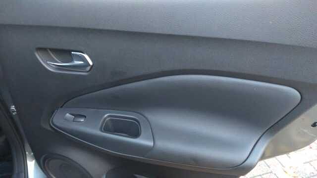 Nissan Juke 1.0 DiG-T N-Connecta 5dr DCT