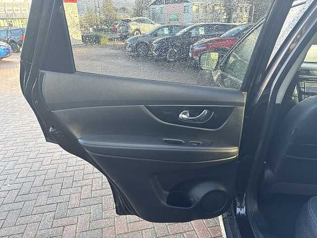 Nissan X-trail Station Wagon 1.6 dCi Tekna 5dr