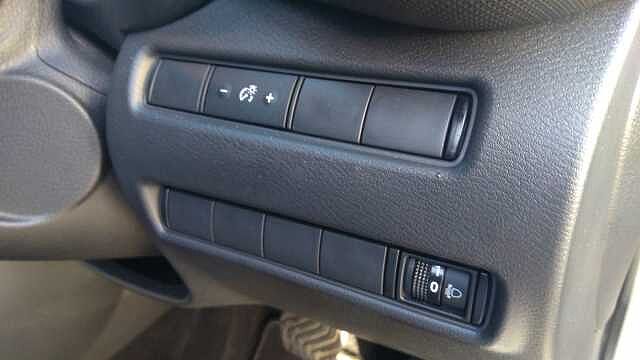 Nissan Juke 1.6 Hybrid N-Connecta 5dr Auto