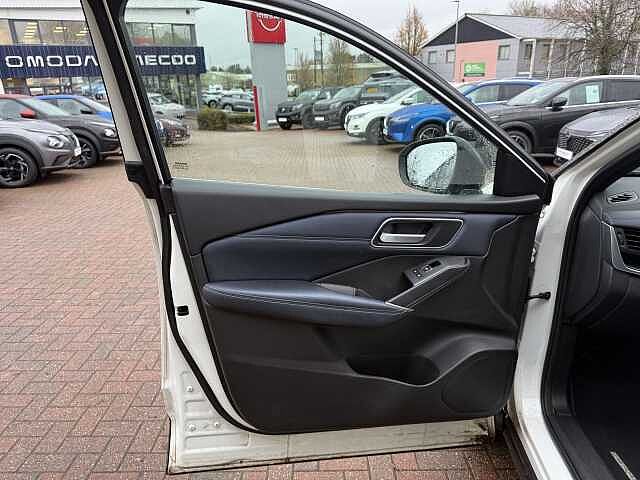 Nissan Qashqai 1.3 DiG-T MH 158 Tekna 5dr Xtronic