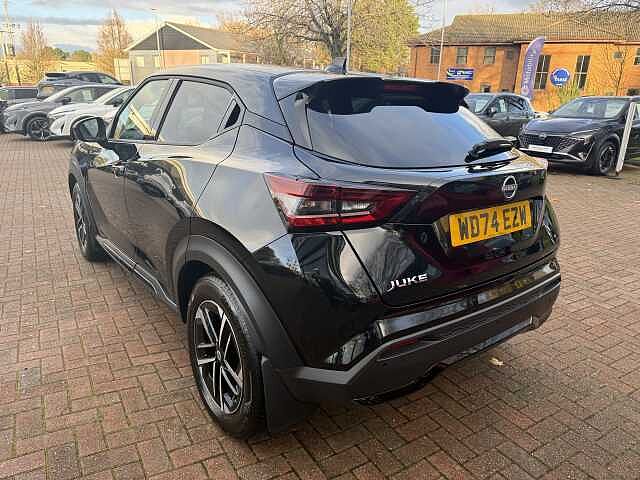 Nissan Juke 1.0 DiG-T N-Connecta 5dr DCT
