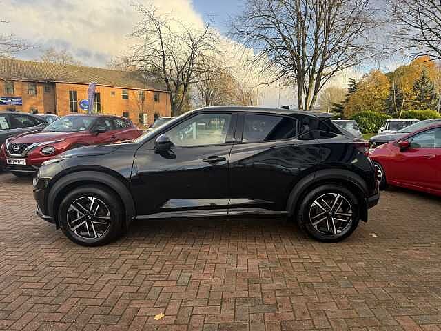 Nissan Juke 1.0 DiG-T N-Connecta 5dr DCT