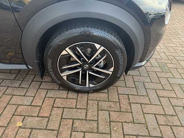 Nissan Juke 1.0 DiG-T N-Connecta 5dr DCT