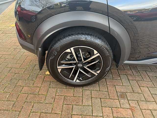 Nissan Juke 1.0 DiG-T N-Connecta 5dr DCT