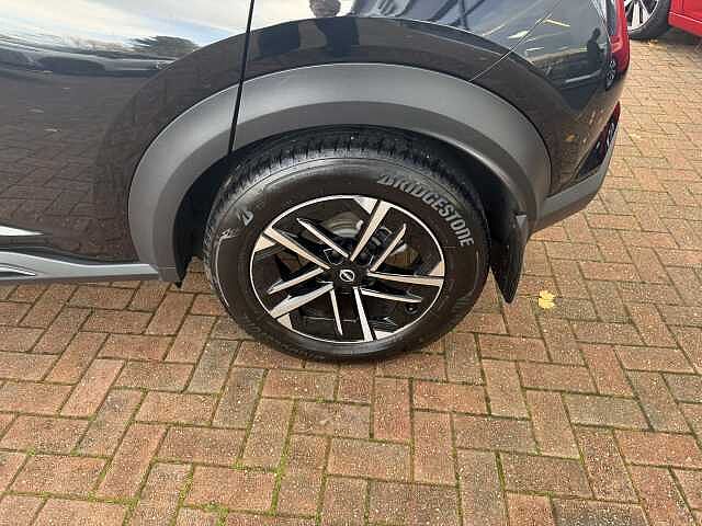 Nissan Juke 1.0 DiG-T N-Connecta 5dr DCT