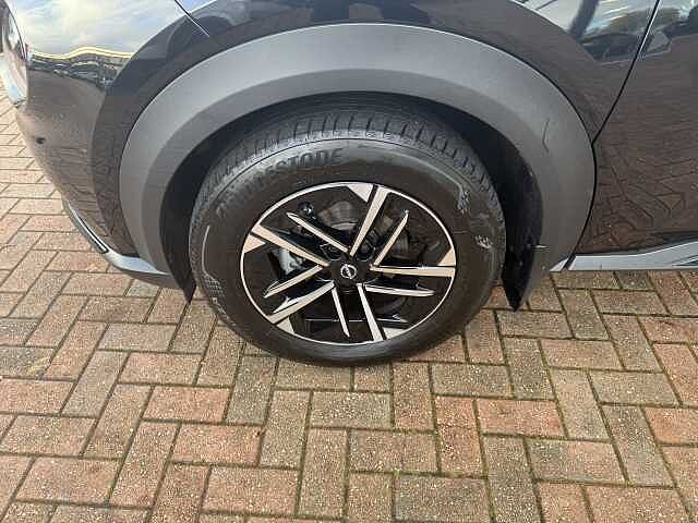 Nissan Juke 1.0 DiG-T N-Connecta 5dr DCT