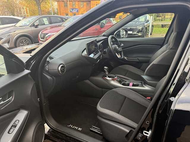 Nissan Juke 1.0 DiG-T N-Connecta 5dr DCT